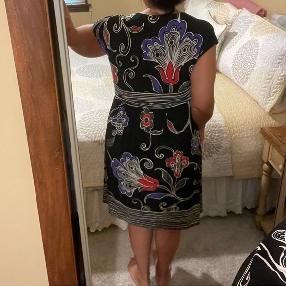 Gorgeous multi color dress - Picture 5 of 10